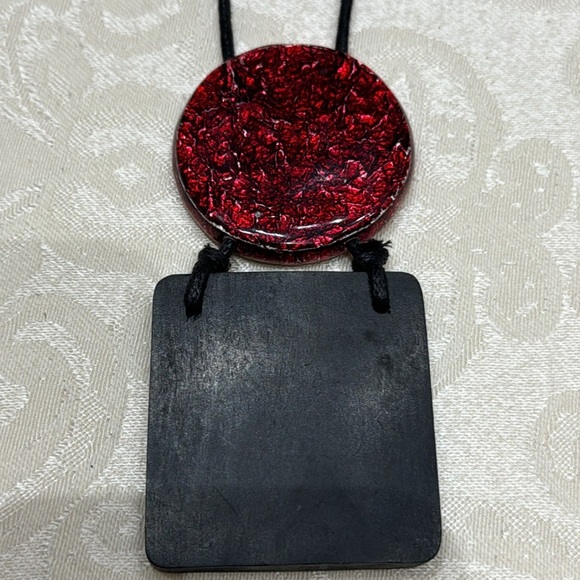 decouture Tosti Red & Black Adjustable Pendant Necklace - Picture 5 of 7